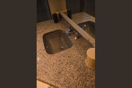 Apartamento à venda com 180m², 3 quartos e 2 vagasBanheiro Suite 2