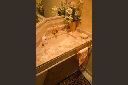 Apartamento à venda com 180m², 3 quartos e 2 vagasLavabo