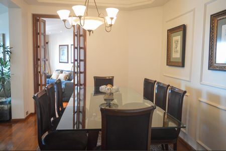 Apartamento à venda com 180m², 3 quartos e 2 vagasSala