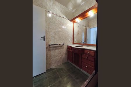 Apartamento à venda com 250m², 4 quartos e 1 vagaBanheiro da Suíte 2