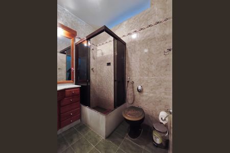 Apartamento à venda com 250m², 4 quartos e 1 vagaBanheiro da Suíte 2