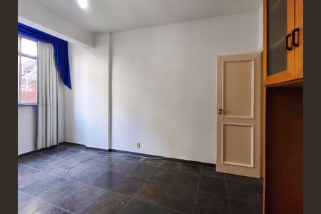 Apartamento à venda com 250m², 4 quartos e 1 vagaQuarto 2