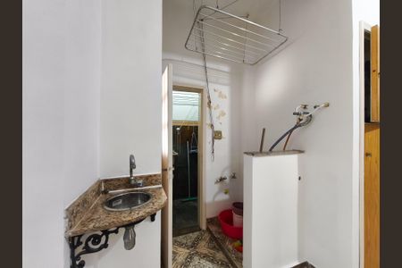 Apartamento à venda com 250m², 4 quartos e 1 vagaÁrea de Serviço