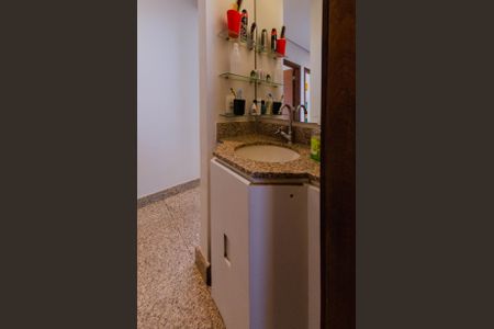 Apartamento à venda com 161m², 3 quartos e 2 vagasBanheiro