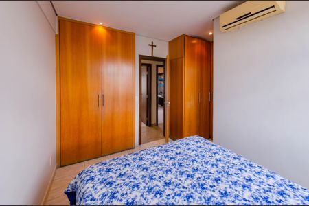 Apartamento à venda com 161m², 3 quartos e 2 vagasSuíte