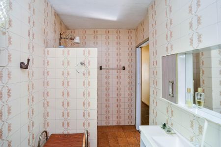 Casa à venda com 70m², 3 quartos e 1 vaga Casa à venda com 70m², 3 quartos e 1 vagaBanheiro