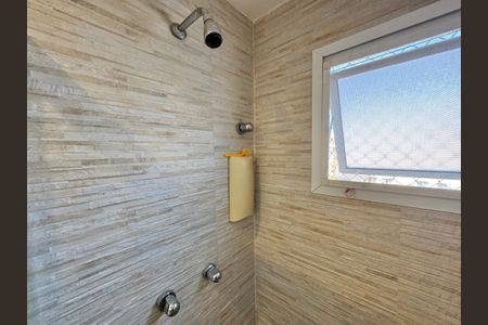 Apartamento à venda com 357m², 4 quartos e 2 vagas Apartamento à venda com 357m², 4 quartos e 2 vagasSuíte 1 - Banheiro