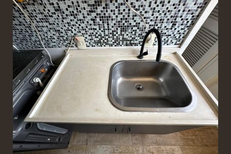 Apartamento à venda com 357m², 4 quartos e 2 vagas Apartamento à venda com 357m², 4 quartos e 2 vagasÁrea de Serviço