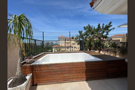 Apartamento à venda com 357m², 4 quartos e 2 vagas Apartamento à venda com 357m², 4 quartos e 2 vagasVaranda / Terraço