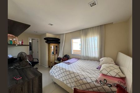 Apartamento à venda com 357m², 4 quartos e 2 vagas Apartamento à venda com 357m², 4 quartos e 2 vagasSuíte 1