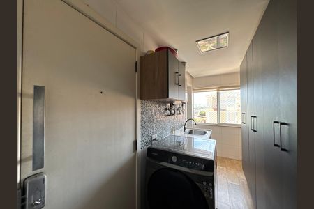 Apartamento à venda com 357m², 4 quartos e 2 vagas Apartamento à venda com 357m², 4 quartos e 2 vagasÁrea de Serviço