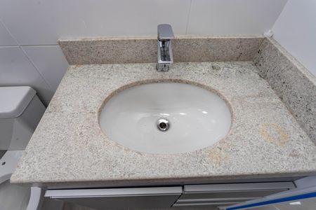 Apartamento à venda com 70m², 3 quartos e 2 vagas Apartamento à venda com 70m², 3 quartos e 2 vagasBanheiro da suíte