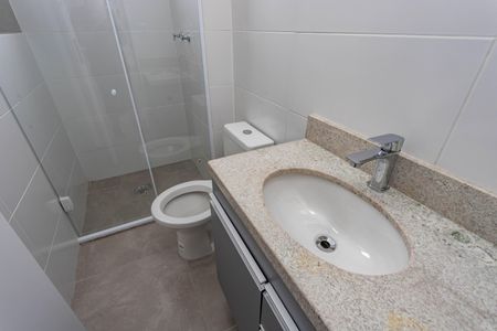 Apartamento à venda com 70m², 3 quartos e 2 vagas Apartamento à venda com 70m², 3 quartos e 2 vagasBanheiro da suíte