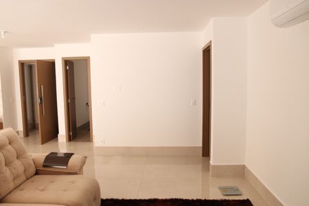 Apartamento para alugar com 185m², 2 quartos e 3 vagasSala