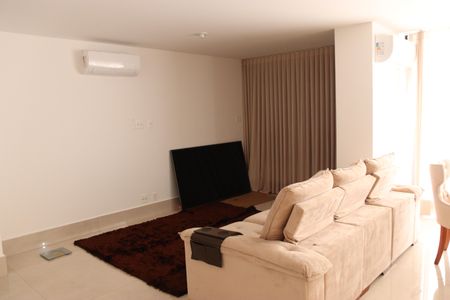 Apartamento para alugar com 185m², 2 quartos e 3 vagasSala