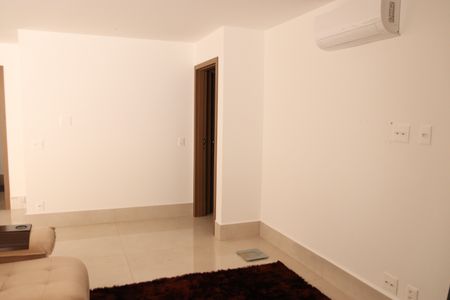 Apartamento para alugar com 185m², 2 quartos e 3 vagasSala