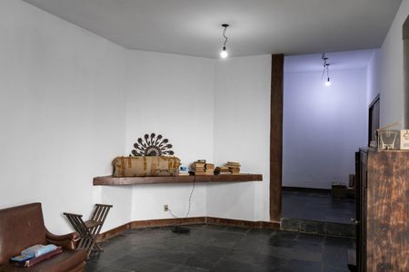 Casa à venda com 354m², 4 quartos e 4 vagasDepósito