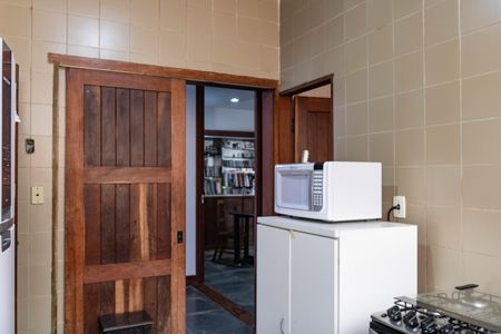 Casa à venda com 354m², 4 quartos e 4 vagasCozinha