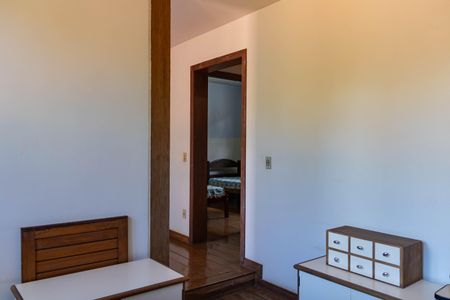 Casa à venda com 354m², 4 quartos e 4 vagasEscritório