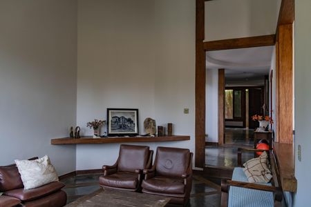 Casa à venda com 354m², 4 quartos e 4 vagasSala