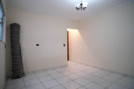 Casa à venda com 140m², 3 quartos e 4 vagasCopa