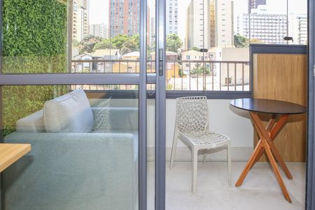 Studio para alugar com 30m², 1 quarto e sem vaga Studio para alugar com 30m², 1 quarto e sem vagaSacada