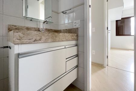 Apartamento à venda com 62m², 3 quartos e 2 vagasBanheiro Social