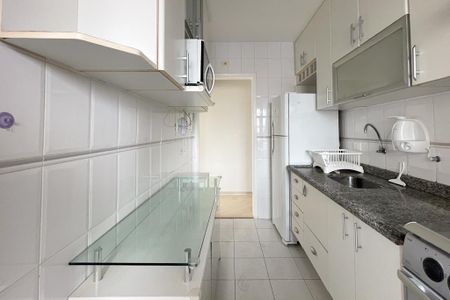 Apartamento à venda com 62m², 3 quartos e 2 vagasCozinha
