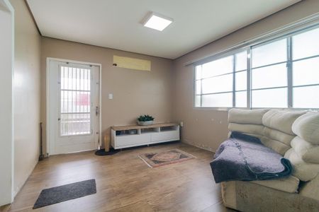 Casa à venda com 70m², 2 quartos e 2 vagasSala