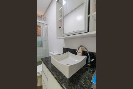 Casa à venda com 70m², 2 quartos e 2 vagasBanheiro