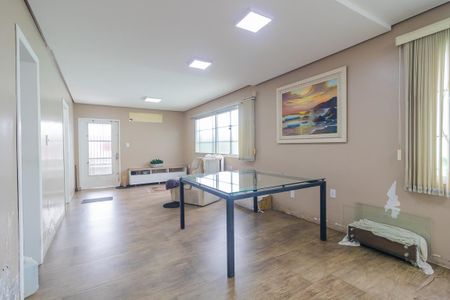 Casa à venda com 70m², 2 quartos e 2 vagasSala