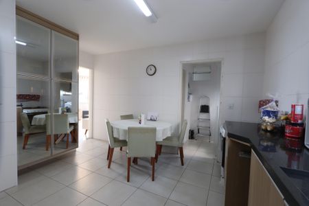 Apartamento para alugar com 80m², 2 quartos e 1 vagaCozinha