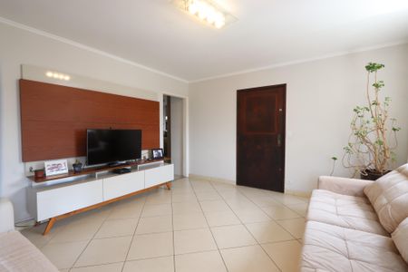 Apartamento para alugar com 80m², 2 quartos e 1 vagaSala