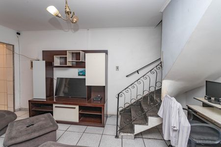 Casa à venda com 160m², 3 quartos e 2 vagas Casa à venda com 160m², 3 quartos e 2 vagasSala