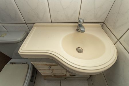 Casa à venda com 160m², 3 quartos e 2 vagas Casa à venda com 160m², 3 quartos e 2 vagasBanheiro