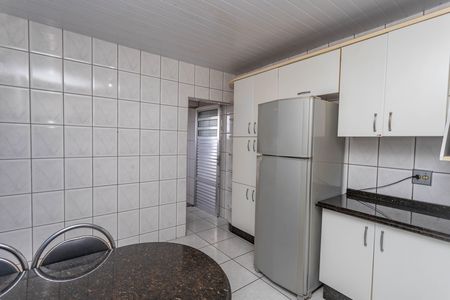 Casa à venda com 160m², 3 quartos e 2 vagas Casa à venda com 160m², 3 quartos e 2 vagasCozinha