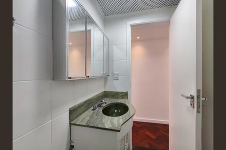 Apartamento à venda com 80m², 2 quartos e 1 vagaBanheiro Corredor