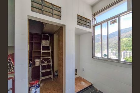 Apartamento à venda com 80m², 2 quartos e 1 vagaÁrea de Serviço