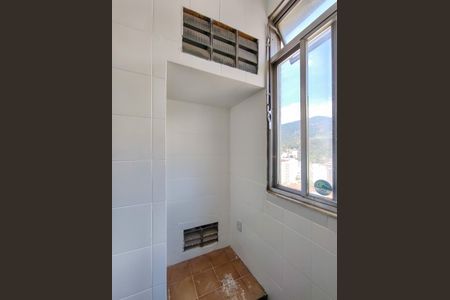 Apartamento à venda com 80m², 2 quartos e 1 vagaÁrea de Serviço