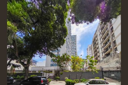 Apartamento à venda com 80m², 2 quartos e 1 vagaFachada e portaria