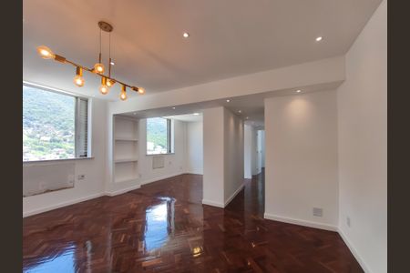 Apartamento à venda com 80m², 2 quartos e 1 vagaSala