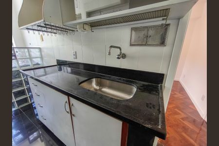 Apartamento à venda com 80m², 2 quartos e 1 vagaCozinha