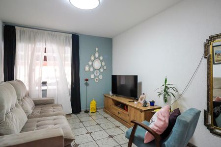 Casa à venda com 140m², 2 quartos e 2 vagasSala