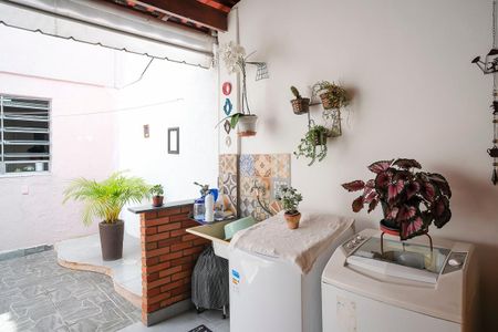 Casa à venda com 140m², 2 quartos e 2 vagasQuintal e área de serviço