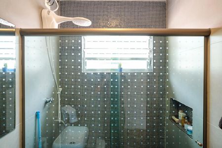 Casa à venda com 140m², 2 quartos e 2 vagasBanheiro