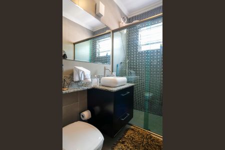 Casa à venda com 140m², 2 quartos e 2 vagasBanheiro