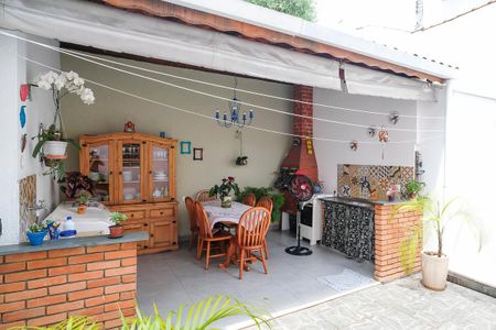 Casa à venda com 140m², 2 quartos e 2 vagasQuintal e área de serviço