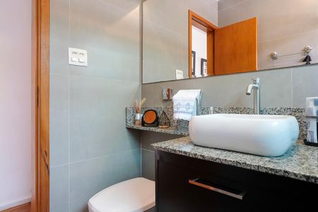 Casa à venda com 140m², 2 quartos e 2 vagasBanheiro