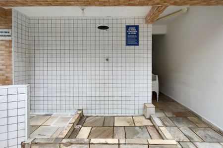 Apartamento para alugar com 70m², 1 quarto e 1 vagaDucha