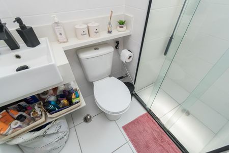 Apartamento à venda com 42m², 2 quartos e 1 vaga Apartamento à venda com 42m², 2 quartos e 1 vagaBanheiro